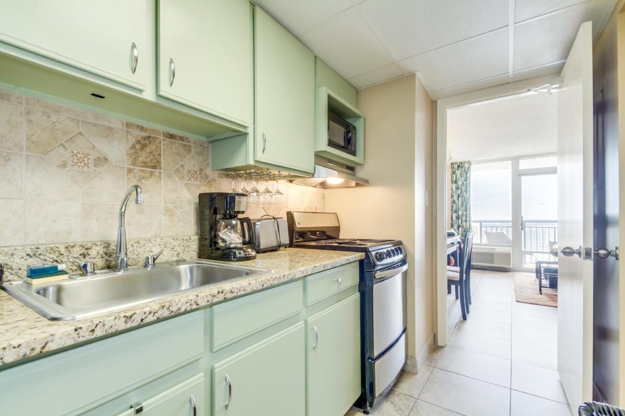 Oceanfront Condo W Balcony Minutes Walk To The Beach Myrtle Beach Esterno foto